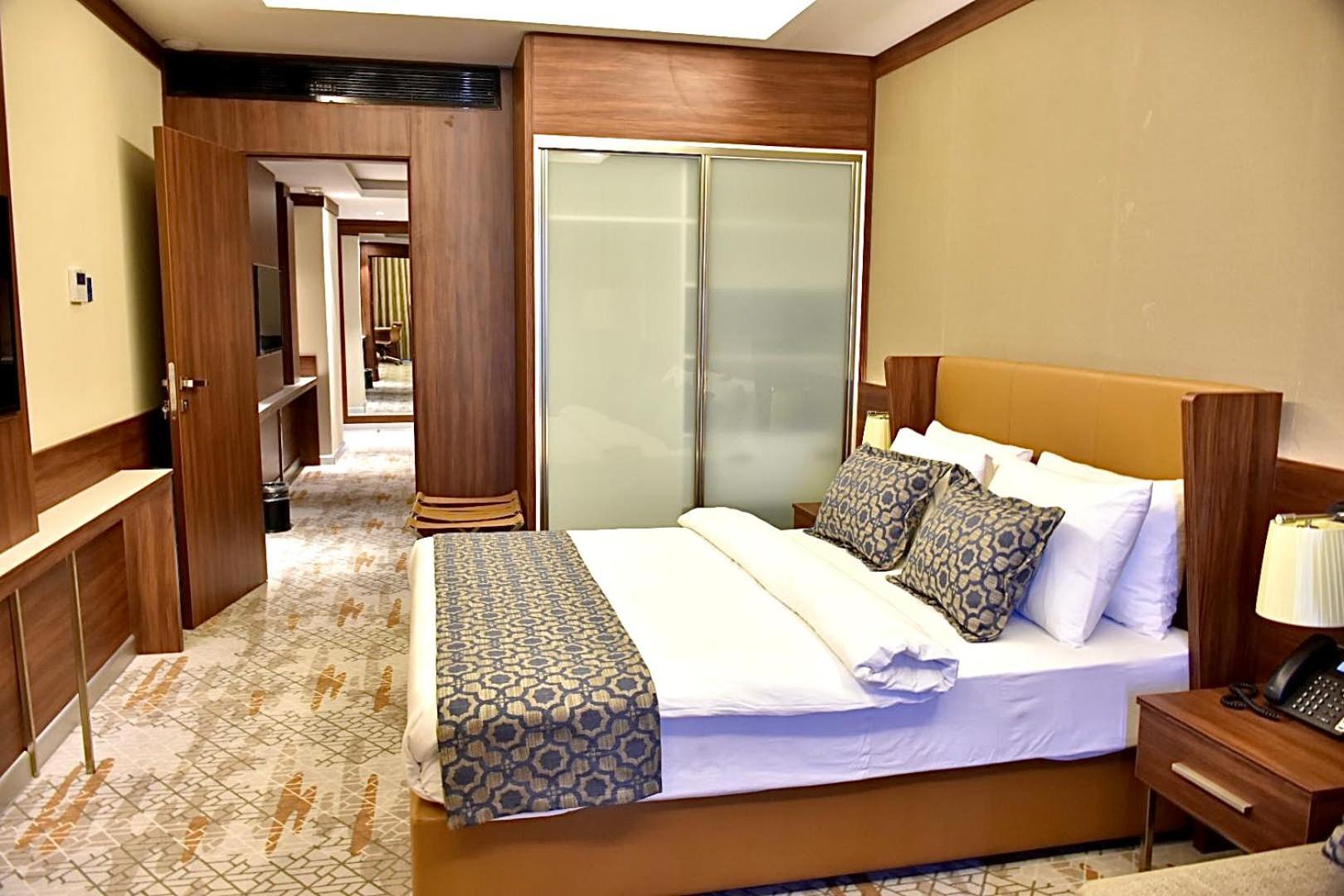 Royal Vista Hotel ‘Ibrī Екстериор снимка