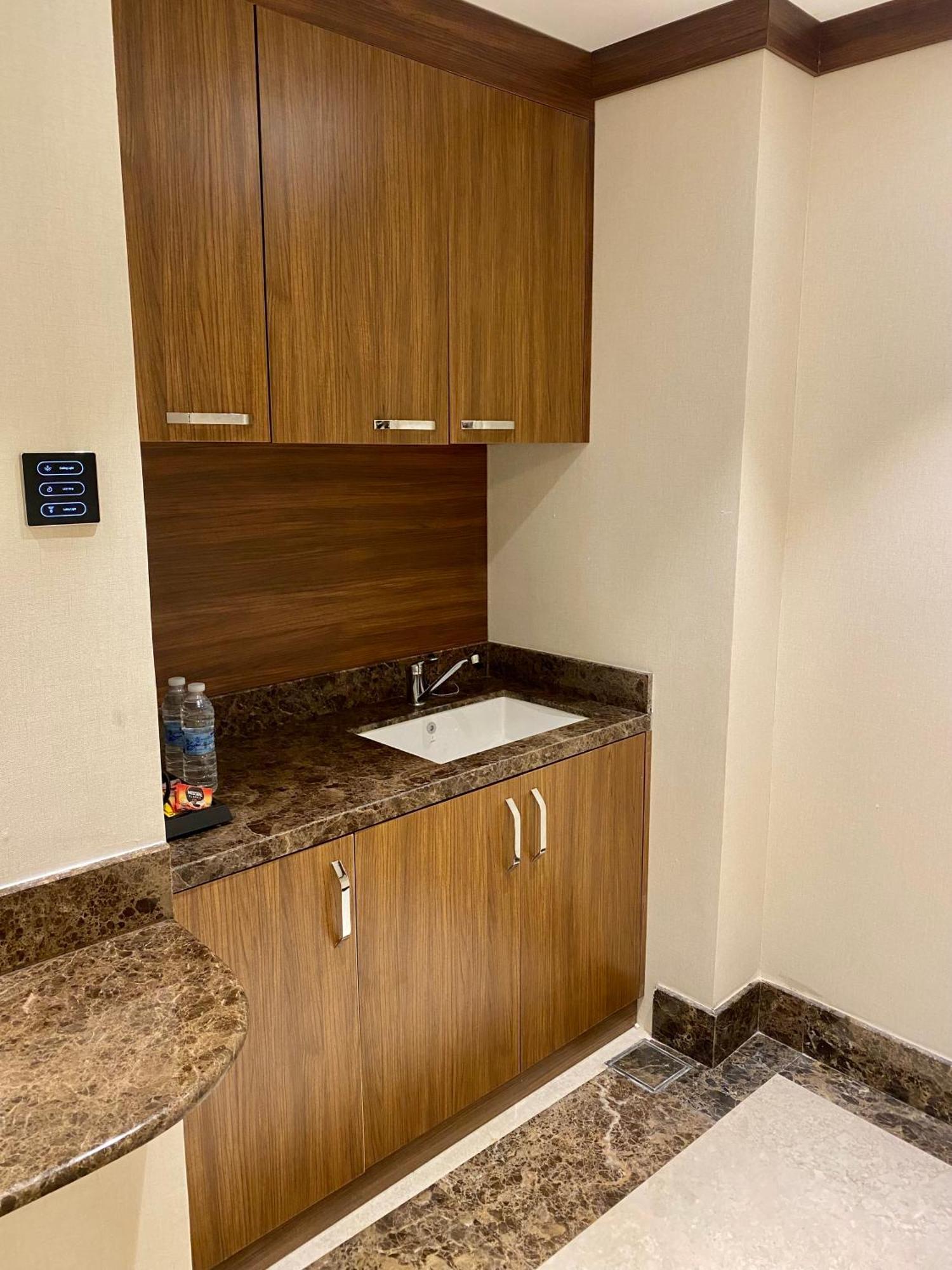 Royal Vista Hotel ‘Ibrī Екстериор снимка