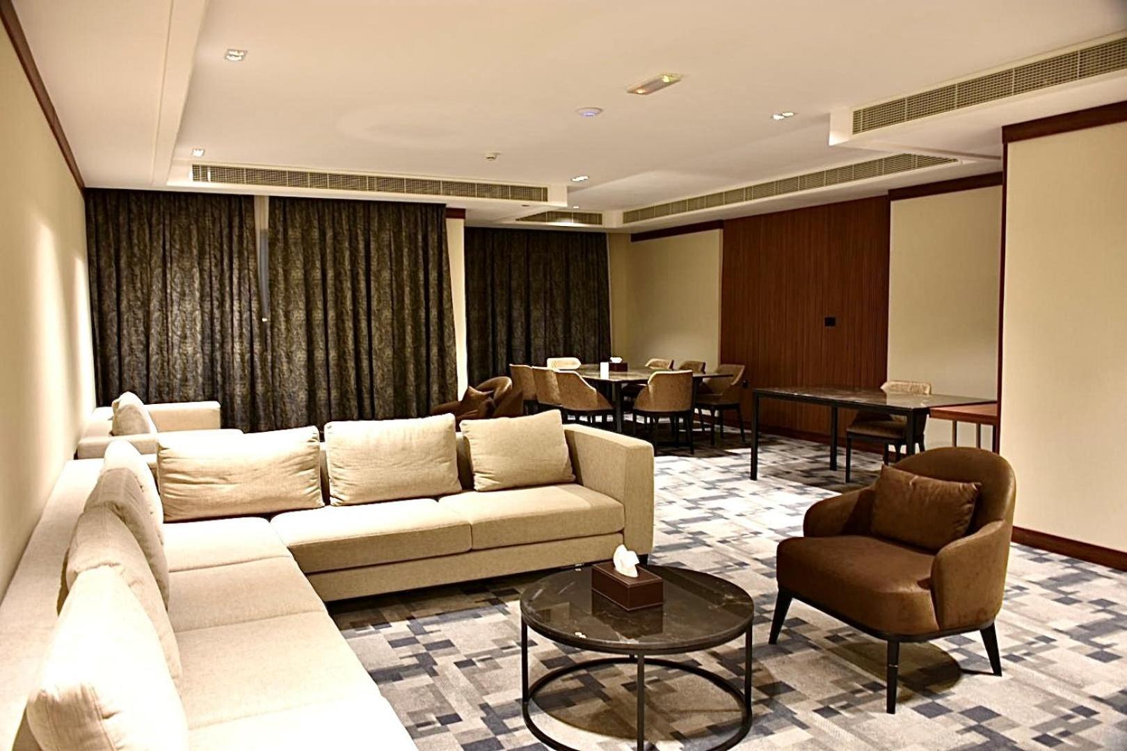 Royal Vista Hotel ‘Ibrī Екстериор снимка