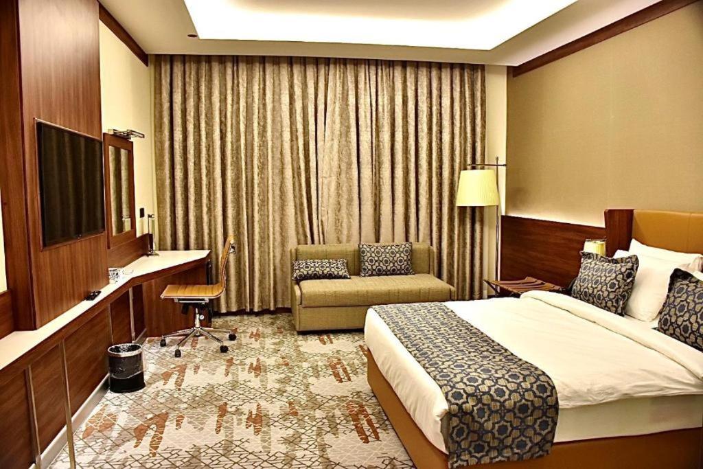 Royal Vista Hotel ‘Ibrī Екстериор снимка
