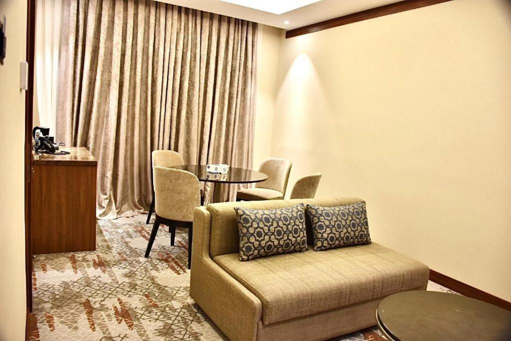 Royal Vista Hotel ‘Ibrī Екстериор снимка